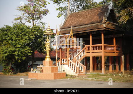 Amazing architecture bouddhiste dans Trat touristique en Thaïlande. Religius symboles de l'Asie du sud est. Banque D'Images