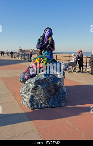 Black Rock Mermaid statue sur la promenade à New Brighton Merseyside UK Banque D'Images