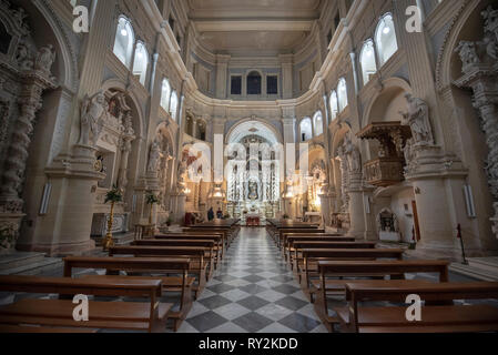 Lecce, Pouilles, Italie - à l'intérieur intérieur de l'église catholique de San Matteo - Parrocchia chiesa ( Saint Matthieu ). Une région des Pouilles Banque D'Images