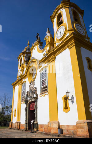 Vue rapprochée de la Mère Eglise de Santo Antonio à Tiradentes, Minas Gerais, Brésil. Banque D'Images