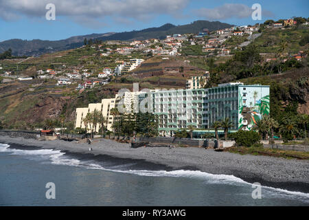 Pestana Bay Ocean Hotel am öffentlichen Strand Praia Formosa, Sao Martinho, Funchal, Madeira, Portugal, Europa | Pestana Ocean Bay Hotel à Praia Fo Banque D'Images