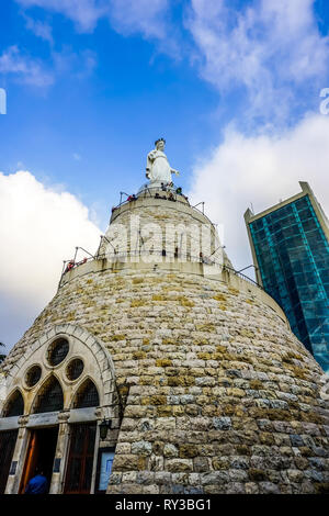 La Harissa Notre Dame du Liban Sanctuaire marial de pèlerinage du Monument View Banque D'Images