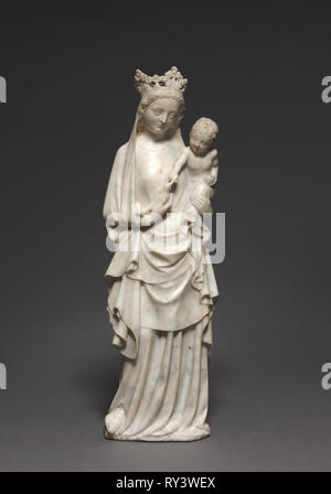 Vierge à l'enfant avec un oiseau, c. 1350. France, Île-de-France, Paris, xive siècle. En ; sans base : 54,6 x 17,8 cm (21 1/2 x 7 in Banque D'Images