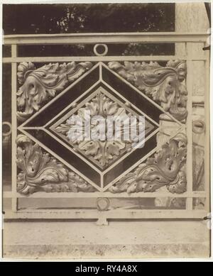 Versailles, Grand Trianon. Jean-Eugène-Auguste Atget ; français, 1857-1927. Date : 1905. Dimensions : 21,7 × 17,8 cm (image/papier). L'albumine. Origine : France. Musée : le Chicago Art Institute. Banque D'Images