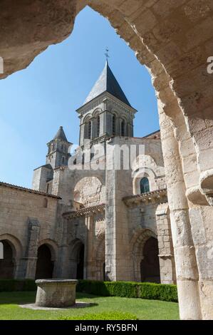 France, Vendée, Nieul sur l'Autise, Abbaye Royale de Saint Vincent fondée en 1068, abrite la tombe de l'AENOR de Chatelleraut mère d'Aliénor d'Aquitaine Banque D'Images