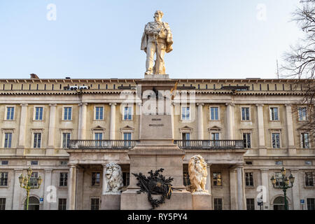 Voyage d'Italie - monument de Vittorio Emanuele II sur place Piazza Giacomo Matteotti, à Bergame, Lombardie, ville Banque D'Images