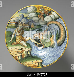 Représentant de la plaque Jonas, fin des années 1500. France, Lyon, 16e siècle. Tin-faïence (maiolica) ; diamètre : 5.1 x 24.2 cm (2 x 9 1/2 po Banque D'Images