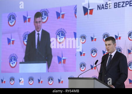 Prague, République tchèque. Mar 12, 2019. Le ministre tchèque des Affaires étrangères Tomas Petricek est titulaire d'un discours prononcé à la conférence Notre sécurité n'est pas pris pour acquis, qui a eu lieu au Château de Prague, Prague, République tchèque, le mardi, 12 mars 2019, à l'occasion de 20e anniversaire de la République tchèque a adhéré à l'OTAN, d'être assisté par les présidents de la Hongrie, la Pologne et la Slovaquie, Janos Ader, Andrzej Duda et Andrej Kiska, de la défense et des ministres des affaires étrangères des Quatre de Visegrad, actuels et anciens hauts fonctionnaires de l'OTAN et les USA, corps diplomatique. Credit : Ondrej Deml/CTK Photo/Alamy Live News Banque D'Images