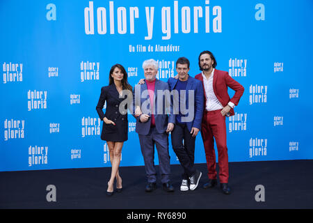 Madrid, Madrid, Espagne. Mar 12, 2019. Penelope Cruz, Pedro Almodovar, Antonio Banderas, Asier Etxeandia assiste à 'Douleurs y Gloria' Photocall à l'Hôtel Villamagna le 12 mars 2019 à Madrid, Espagne Crédit : Jack Abuin/ZUMA/Alamy Fil Live News Banque D'Images