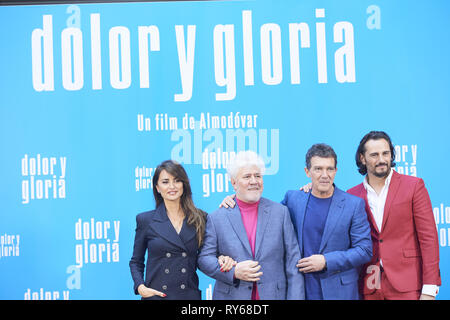 Madrid, Madrid, Espagne. Mar 12, 2019. Penelope Cruz, Pedro Almodovar, Antonio Banderas, Asier Etxeandia assiste à 'Douleurs y Gloria' Photocall à l'Hôtel Villamagna le 12 mars 2019 à Madrid, Espagne Crédit : Jack Abuin/ZUMA/Alamy Fil Live News Banque D'Images