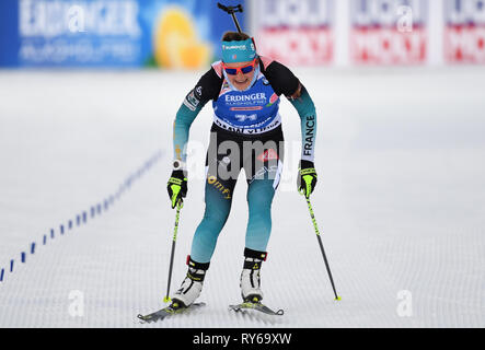 12 mars 2019, la Suède, Stockholm : Biathlon : Championnat du monde, seul 15 km, les femmes. Justine Braisaz de France passe la ligne d'arrivée. Photo : Sven Hoppe/dpa Banque D'Images