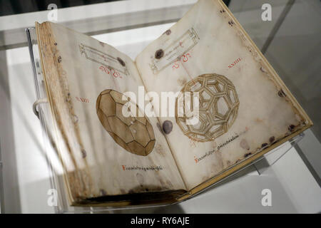 Rome, Italie. Mar 12, 2019. Luca Pacioli, Divine Proportion Exposition 'Leonardo Da Vinci, la science avant la science' à Scuderie del Quirinale, Rome, à l'occasion du 500e anniversaire de la mort du célèbre peintre et inventeur. L'exposition offre au public une vision différente de l'œuvre de Da Vinci et des analyses théoriques de Leonardo et technologiques, l'orthographe mettre ses liens culturels avec les contemporains. Credit : insidefoto srl/Alamy Live News Banque D'Images