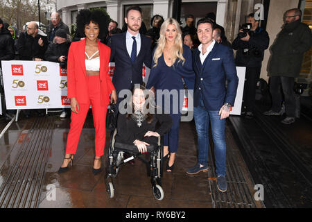 Londres, Royaume-Uni. Mar 12, 2019. Londres, Royaume-Uni. 12 mars 2019 : Hollyoaks arrivant pour la remise des Prix 2019 TRIC au Grosvenor House Hotel, Londres. Photo : Steve Sav/Featureflash Crédit : Paul Smith/Alamy Live News Banque D'Images