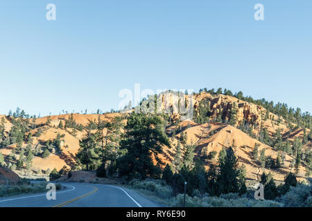 Explorer le canyonlands de l'Utah et l'Arizona. Dur la meilleure route pour Zion National Park, Bryce Canyon National Park et Lake Powell à couper le souffle passé Banque D'Images