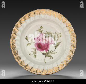 La plaque du dessert Service : Anemone, ch. 1800. Crown Derby Derby (Période) (britannique). Tasses ; diamètre : 24 cm (9 7/16 po) ; total : 3,2 cm (1 1/4 in Banque D'Images