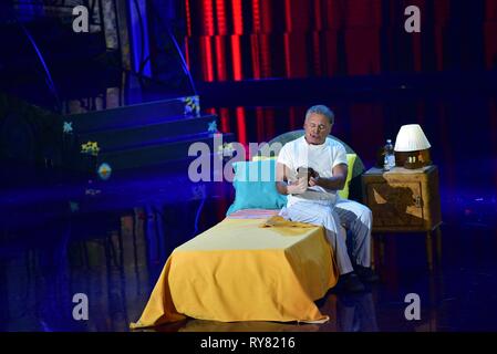 Napoli, Italie. Mar 11, 2019. Francesco Paolantoni pendant le deuxième épisode de l'émission "fabriqué dans le Sud' sur Rai 2 en direct de l'Auditorium Rai de Naples. Credit : Paola Visone/Pacific Press/Alamy Live News Banque D'Images