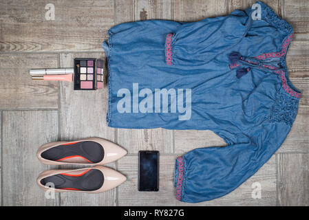 Vue de dessus de la mode womans avec accessoires Banque D'Images