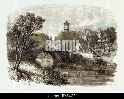 L'Auld Brig de Doon avec Burns Monument et un aperçu d'Alloway Kirk dans la Distance La Burns centenaire Banque D'Images