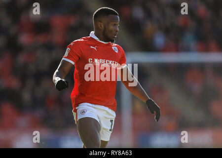 9 mars 2019, Oakwell, Barnsley, Angleterre ; Sky Bet la League One, Barnsley vs Accrington Stanley ; Dimitri Cavare (12) de Barnsley Crédit : John Hobson/News Images images Ligue de football anglais sont soumis à licence DataCo Banque D'Images