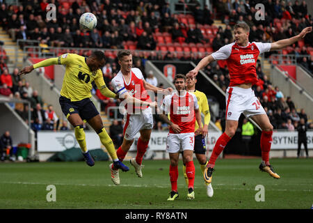 2 mars 2019, New York Stadium, Rotherham, Angleterre ; Sky Bet Championship Rotherham United contre Blackburn Rovers ; Michael Smith (24) de Rotherham United avec un en-tête au but Crédit : John Hobson/News Images images Ligue de football anglais sont soumis à licence DataCo Banque D'Images