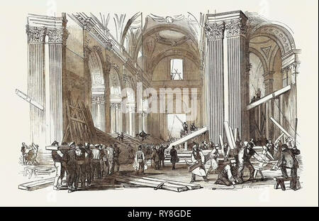 Les préparatifs pour les funérailles du duc de Wellington, dans la Cathédrale St Paul : voir dans la Nef, à l'Ouest, 1852 Banque D'Images