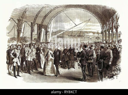 Visite du Prince et de la princesse de Galles à l'Irlande : le couple royal à l'atterrissage à la Victoria Wharf Kingstown 1868 Banque D'Images