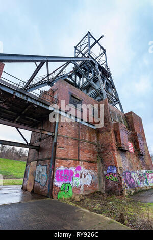 Graffiti sur le mur de la mine principale de Barnsley. Banque D'Images