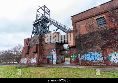 Graffiti sur le mur de la mine principale de Barnsley. Banque D'Images