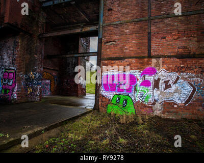 Graffiti sur le mur de la mine principale de Barnsley. Banque D'Images