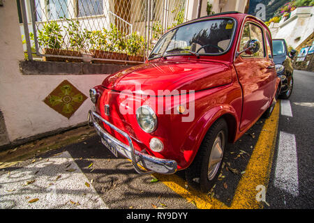 Positano, Italie - Novembre 2018 : Vieille rue confortable dans la ville de Positano Banque D'Images