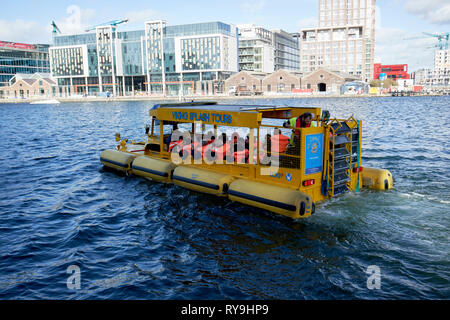 Viking Splash Tours visite guidée en véhicule amphibie grand canal dock Dublin République d'Irlande Europe Banque D'Images