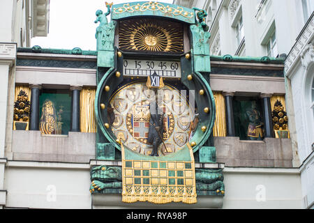 Ankeruhr Anker (horloge) à Hohen Markt, célèbre horloge astronomique à Vienne, Autriche construit par Franz von Matsch. Banque D'Images