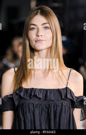 Londres, Royaume-Uni. 12Th Mar 2019. Eve Delf pose sur le tapis noir de l'UK Premiere du Corbeau Blanc le mardi 12 mars 2019, au Curzon Mayfair, Londres. Photo par : Julie Edwards/Alamy Live News Banque D'Images