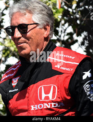 10 mars 2019 - Saint Petersburg, Florida, United States - voitures de course légende Mario Andretti est visible pendant l'introduction du pilote avant le début de la Grand Prix de Firestone de Saint-Pétersbourg le 10 mars 2019 à Saint-Pétersbourg, en Floride. La course a été remportée par Josef Newgarden des États-Unis. (Paul Hennessy/Alamy) Banque D'Images