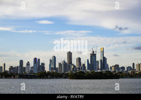 Melbourne, Australie. Mar 13, 2019. Sport Automobile : Championnat du Monde de Formule 1 de la FIA 2019, Grand Prix d'Australie, sur les toits de la ville de Melbourne Crédit : afp/Alamy Live News Banque D'Images