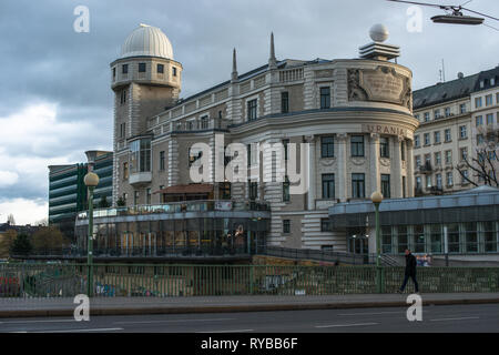 Urania est un institut d'éducation du public et à l'observatoire de Vienne, en Autriche. Banque D'Images