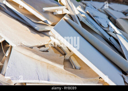 Panneau de plâtre démoli - image with copy space Banque D'Images