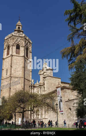 VALENCIA, Espagne - 25 février : El Micalet Tour de la cathédrale de Valence en Espagne le 25 février 2019. Des personnes non identifiées Banque D'Images