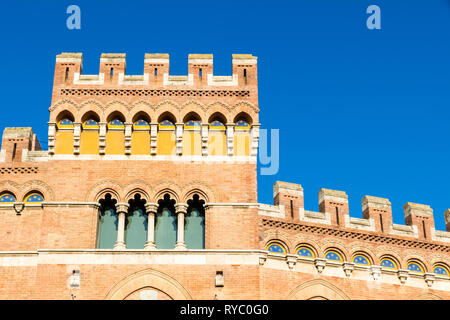 Palazzo Aldobrandeschi (Palazzo della Provincia) dans le centre-ville de Grosseto, Italie Banque D'Images