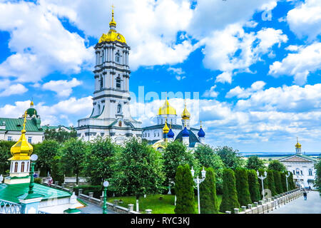 Laure Pochaiv monastère chrétien orthodoxe église principale Complexe Bell Tower Banque D'Images