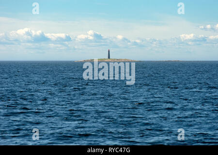 Phare dans la mer Blanche un jour d'été Banque D'Images
