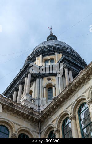 La lumière du matin sur le State Capitol building, à Springfield, Illinois. Banque D'Images