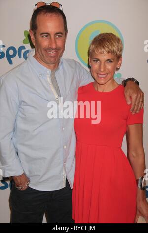 JESSICA SEINFELD et Jerry Seinfeld Baby Buggy coucher bash à Victorian Gardens dans Central Park Wollman Rink 6-4-2014 Photo de John Barrett/PHOTOlink Banque D'Images