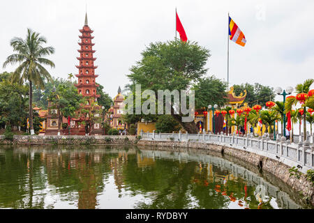 La Pagode Tran Quoc (Chua Tran Quoc pagoda) est la plus ancienne de Hanoi, initialement construit au sixième siècle pendant le règne de l'Empereur Ly Nam De. E Banque D'Images