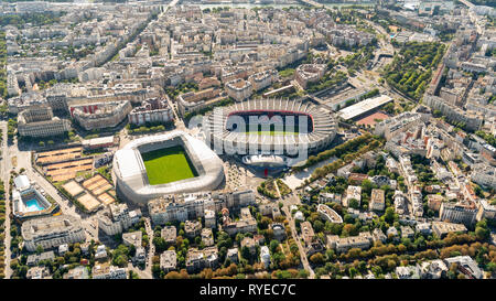 Vue aérienne de Stadion Le Parc des Princes et Jean Bouin Stadion, Paris Banque D'Images