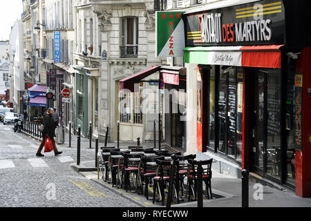 Rue des Martyrs - Montmartre - Paris - France Banque D'Images