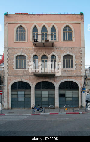 L'architecture ottomane à Jaffa. Ce qui sera bientôt rénové bâtiment a été construit pendant la domination turque en Israël / Palestine Banque D'Images