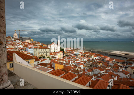 Vue sur Lisbonne et le Tage, Portugal Banque D'Images