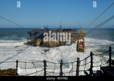 Menyebrang di Pantai Timang gondole. Banque D'Images