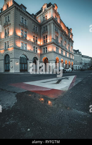 Vue d'une rue de Vienne Autriche . Selective focus Banque D'Images